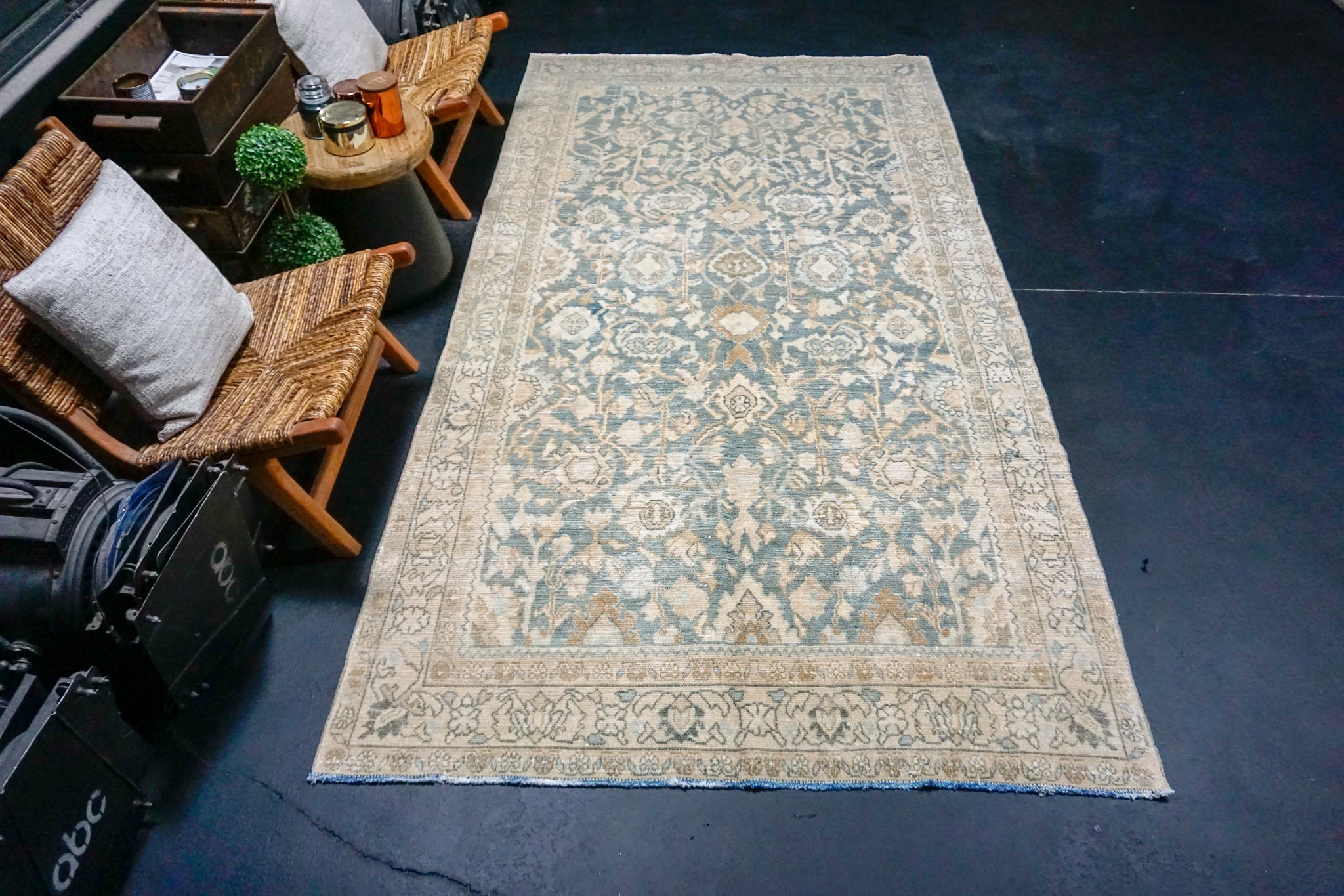 5' X 9'11 Classic Antique Gallery Rug Muted Denim Blue, Ivory +