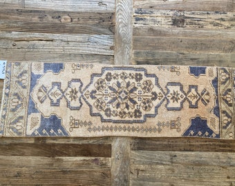 1’ x 3’4 Vintage Taspinar Rug Muted Beige & Navy Blue Fragment