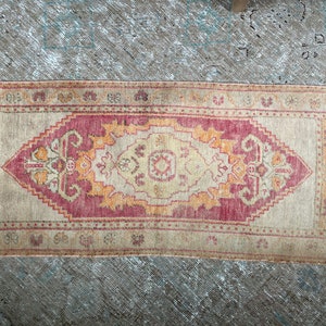 1’6 x 3’11 Vintage Turkish Oushak Rug Muted Red, Beige & Apricot