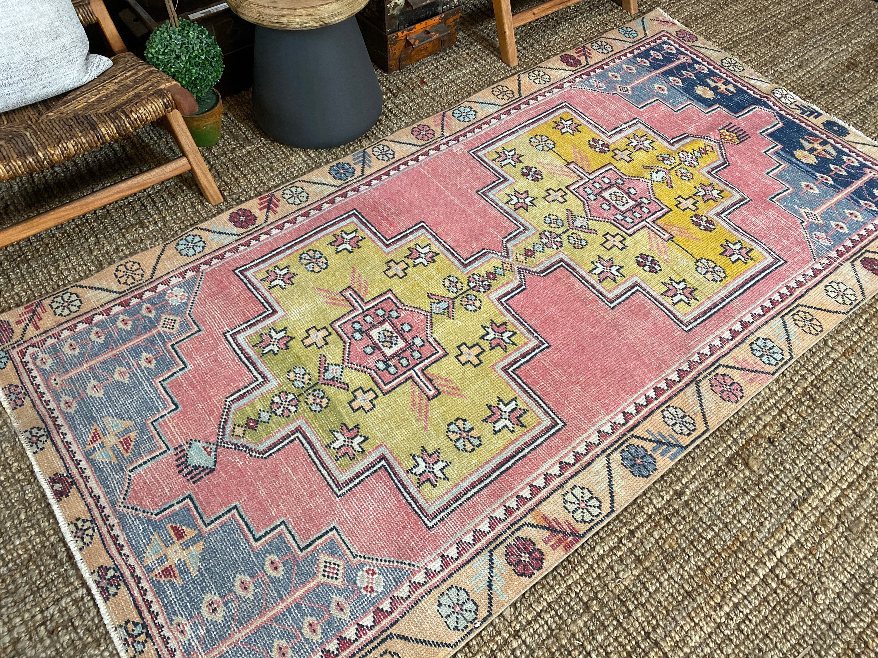 74×180 “Wayward girl”ViNTAGE TURKiSH RUG A0660050.jpg?v=1733166827