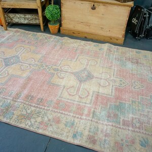 4&#39;5 x 9&#39; Oushak Rug Muted Coral, Apricot , Blue, Raspberry and Ecru