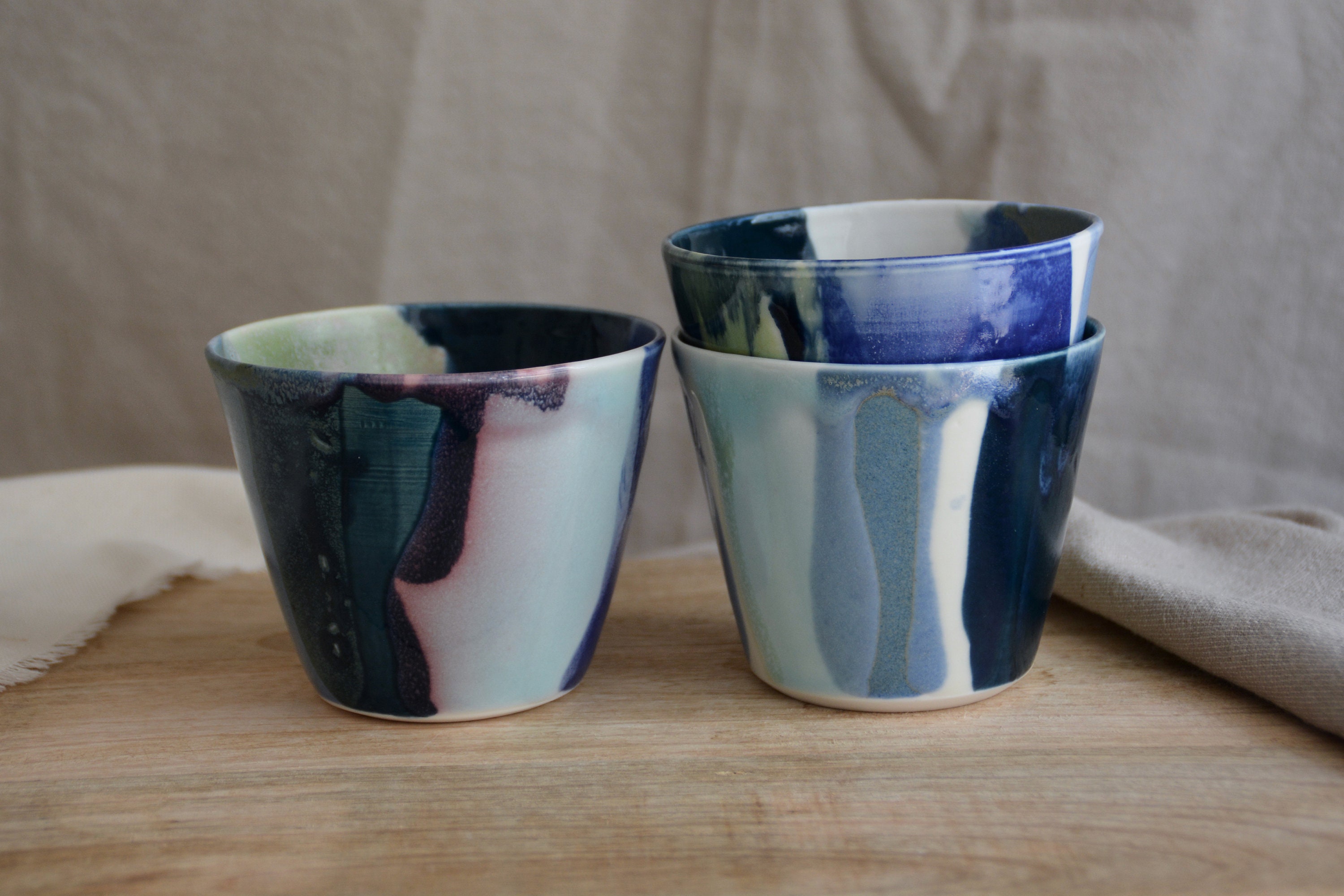 Tasse Évasée Multicolore en Porcelaine Fine, Style Contemporain