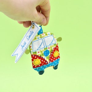 Embroidery file keychain Lucky Bus for 10 x 10 cm embroidery frame Download instructions in German image 5