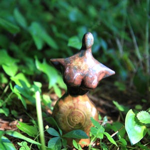 Ceramic Goddess Statue – Handcrafted Earth Mother Figurine, Spiritual Altar Decor, Clay Sculpture for Feminine Energy and Rituals