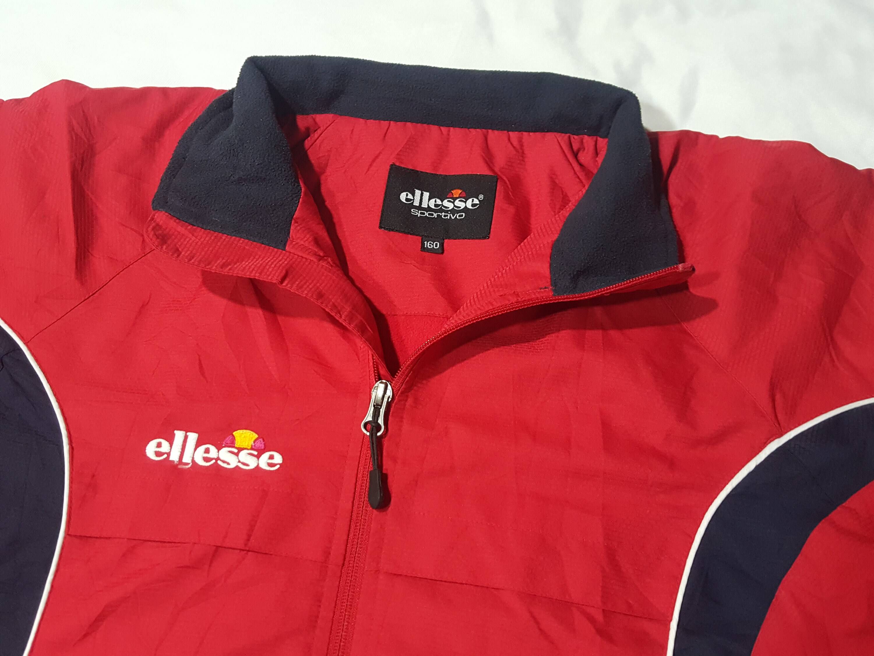 ellesse red windbreaker