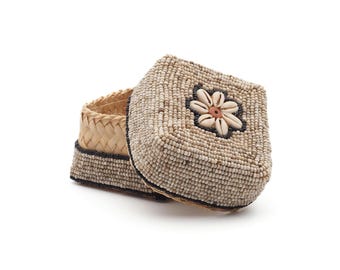 Balinese box made of beads and bamboo - Square