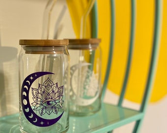Vaso de cerveza Libbey Glass de 473 ml con diseño de luna creciente y flor de loto - Taza de café - Tapa de bambú - Pajita de vidrio reutilizable