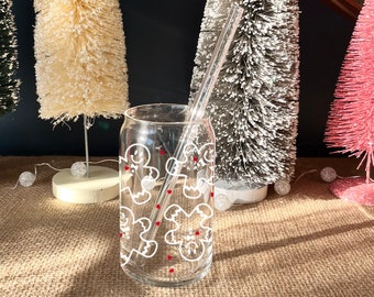 Gingerbread Hearts Beer Can Glass 16oz - Christmas Glass - Mug Gift - Gingerbread Cookie Pattern - Soda Can Glass - Aesthetic Mug - Gifting