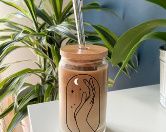 Vaso de cerveza con diseño de manos mágicas de 473 ml (16 oz) - Vaso con diseño de manos, luna y estrellas - Taza celestial - Vaso para café helado - Místico - Taza bohemia