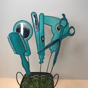 Hair Stylist Kranzspieß, Schere, Fön, Haarglätter, Bürste und Spiegel