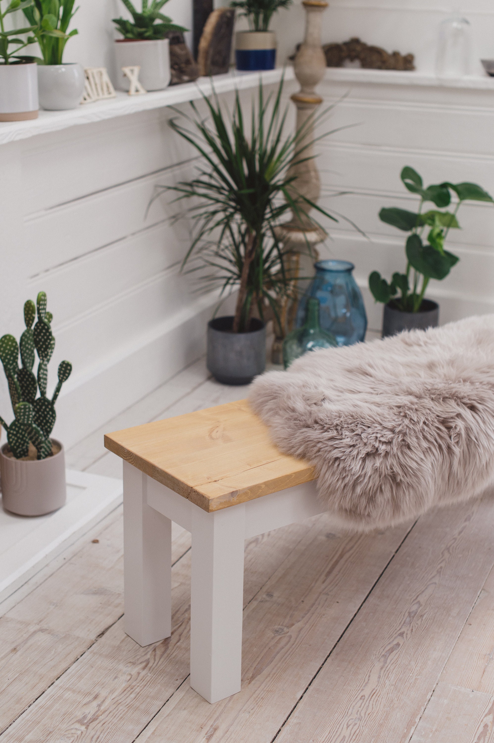 Genuine Sheepskin Rug - Large 60cm x 95cm - 55mm Long Wool