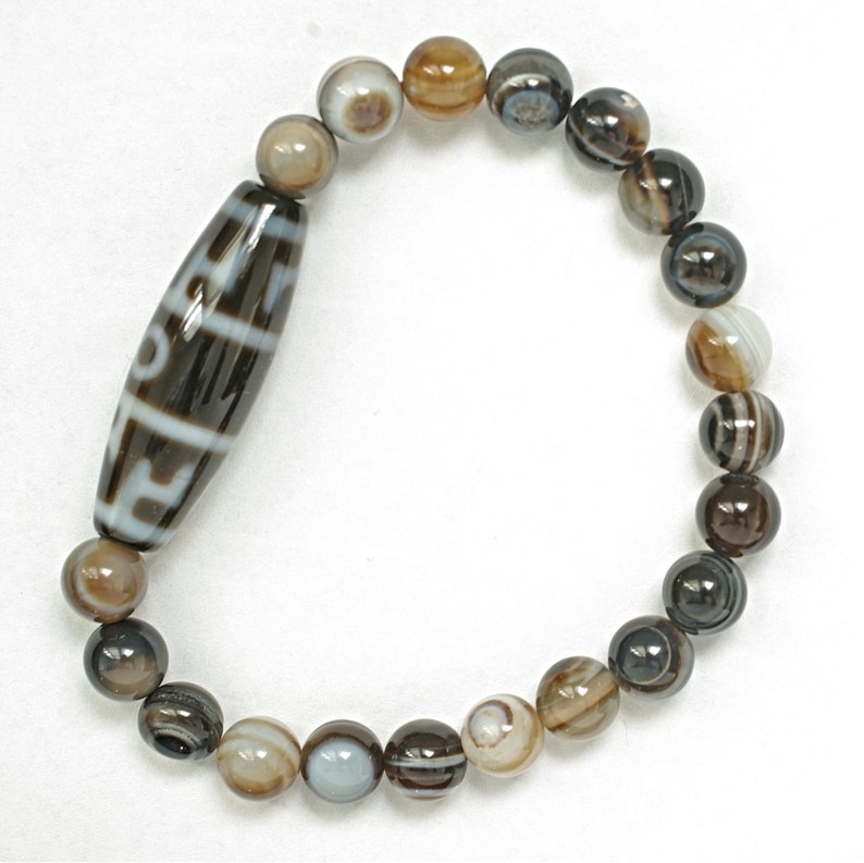 Dzi Bead Bracelet 3 Eye Dzi Bead With 8mm Botswana Agate Etsy