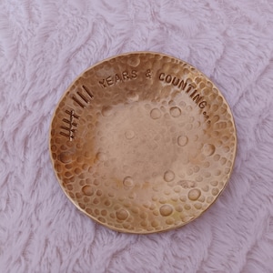 8 tally marks YEARS & COUNTING | 4'' Handmade Hammered Bronze Bowl | 8th Wedding Anniversary | Costumizable and Meaningful Piece