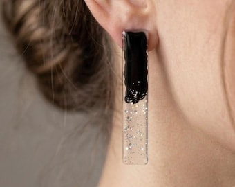 BLACK PAUSE EARRINGS