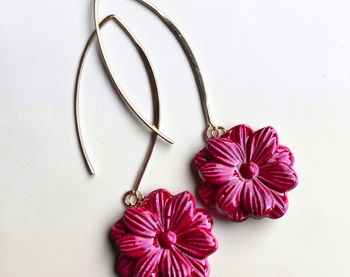 BORDEAUX GERBERA EARRINGS