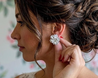 WHITE GARDENIA EARRINGS