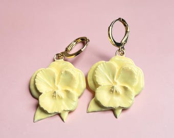 YELLOW VIOLET EARRINGS