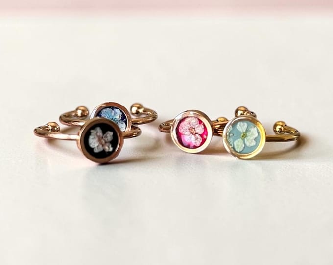 FLOWERED RING
