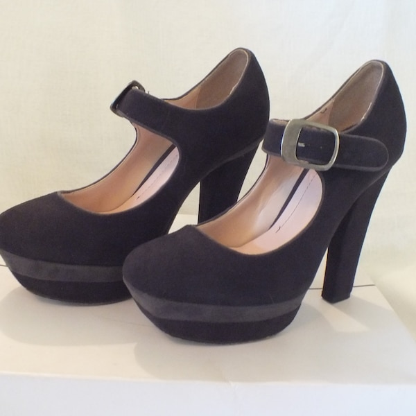Mary Jane Platform Black Velvet Shoes Sz 6.5 - 5" Heels