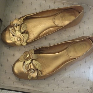 Vintage Gold Coach Dress Flats/Ballet Flats  Sz 7.5 B Wide