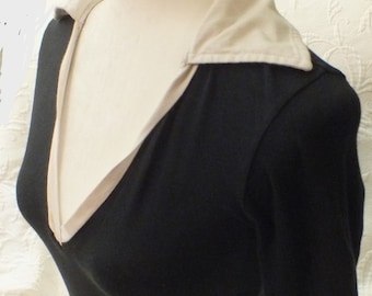 Vintage 90&#39;s Guess Jeans Top Blouse with Deep V Neck in Black and White Cotton Size Small