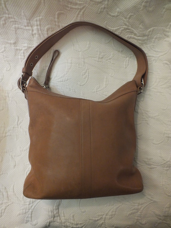 Vintage Classic Coach Bag purse in a Tan Color Medium Size