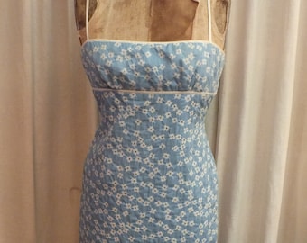 Baby Blue and White Eyelet Floral Slip Dress Cotton by Laundry  Sz 6 Designer Dress Eyelet material blue and white