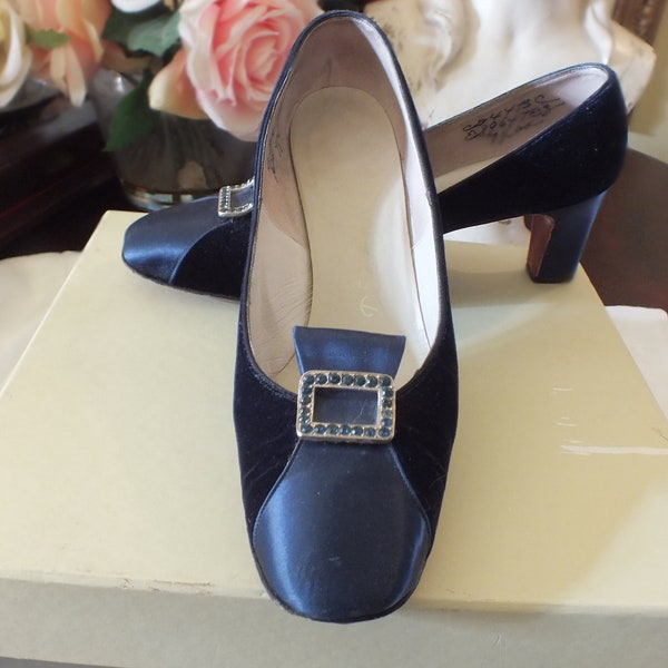 Beautiful Velvet Satin Blue Shoes 7.5 by Delman