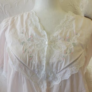 Vintage Pajama Top with Lace in Pink and White Small Floral Embroidery Size Medium.  Barbizon