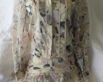 Vintage Floral Patterned Skirt Set in Pastel Hues with Puffy Sleeves Size Small
