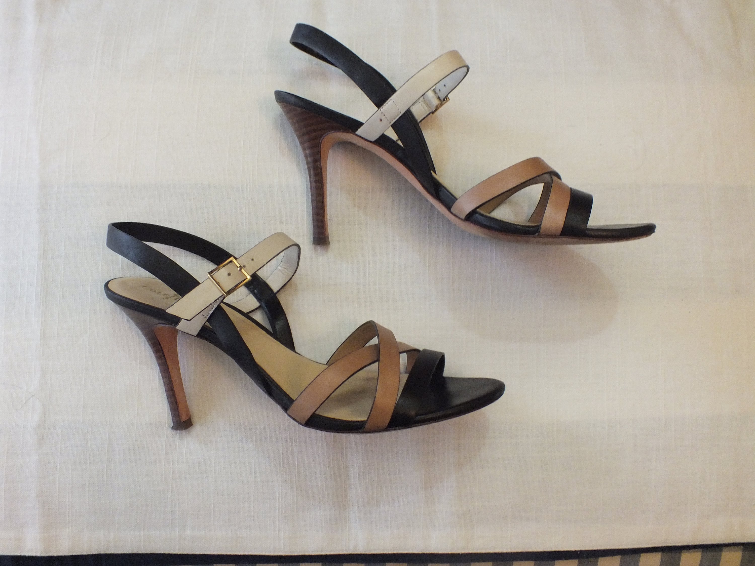 Sandales Cuir Cole Haan – Taille 10 B Femme, Talon Bois, Lanières, Occasion