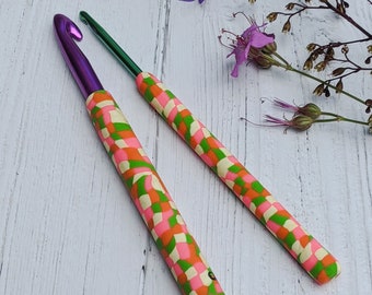 Crochet hook, size 4 mm (US size G) and 8 mm (US size L) polymer clay (Fimo) covered aluminium hook