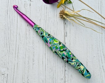 Ellipse crochet hook, size 7mm (US size between K and L) polymer clay (Fimo) covered aluminium hook