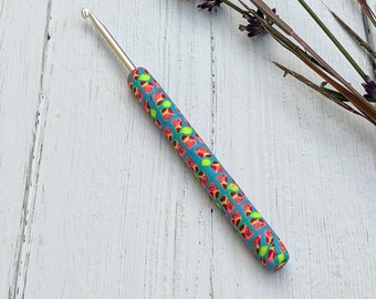 Crochet hook, size 4 mm (US G) polymer clay (Fimo) covered aluminium hook