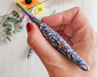 Ellipse crochet hook size 4 and 5mm, polymer clay (Fimo) covered aluminium hook