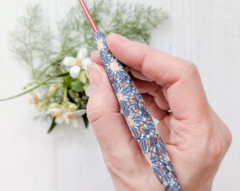 Ellipse crochet hook size 3mm tapered aluminium hook with polymer clay handle