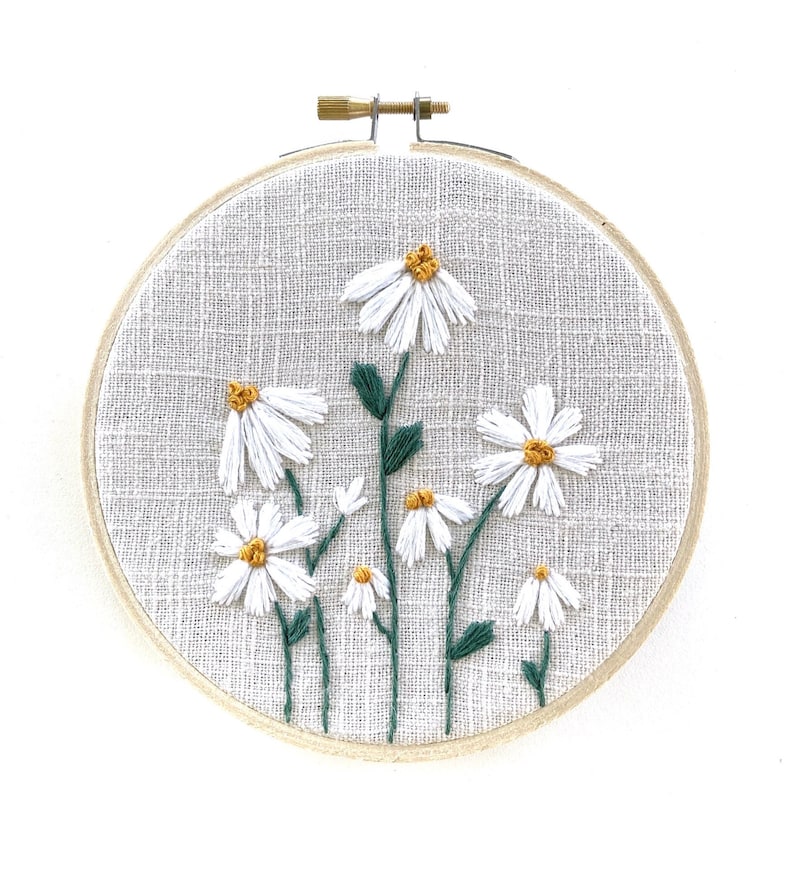 Little Daisies Embroidery KIT with Embroidery Pattern and Embroidery Supplies 5 inch daisy embroidery hoop Thread Unraveled