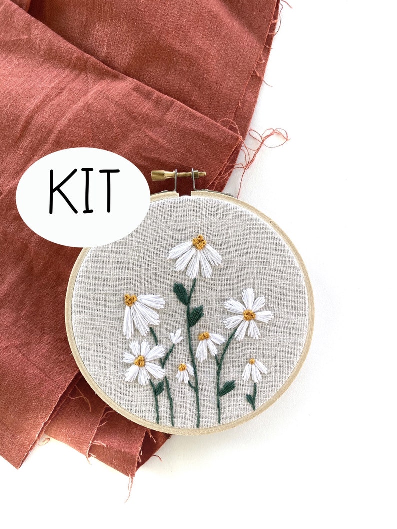 Little Daisies Embroidery KIT with Embroidery Pattern and Embroidery Supplies 5 inch daisy embroidery hoop Thread Unraveled