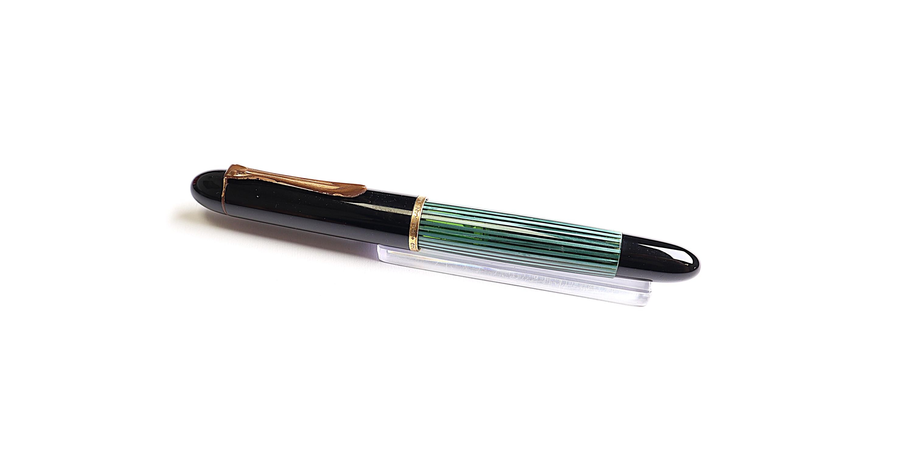 Stylo Plume Vintage Pelikan 140 Vert Rayé Avec Plume En Or 14 Carats - Écriture Classique Authentique