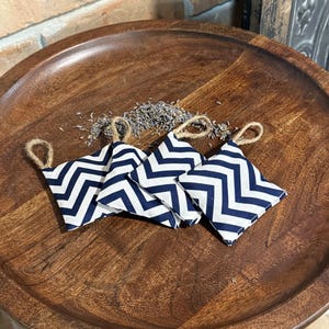Lavender Sachets, Black And White Zig Zag, Aromatic Natural Freshener For Drawers, Closets, Car And More. Calming Air Purifier. Pack of 4.