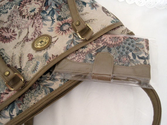 Set of Two (2) Tapestry Ladies Handbags - image 4