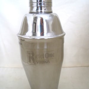 シェイカー。ケテルワン ウォッカ カクテル マティーニ シェイカー。ウェットバー、ドリンク カート、ハッピー アワー、または次のパーティーに最適です。