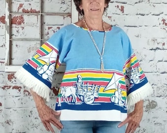 Camisa con estampado de mantel de fiesta mexicana vintage reciclado, ropa estilo cottagecore para mujer, talla M/L, top con mangas con flecos.