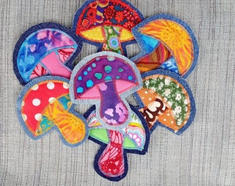 Parche de setas hecho a mano: aplique bohemio estilo años 70, para coser en tela.
