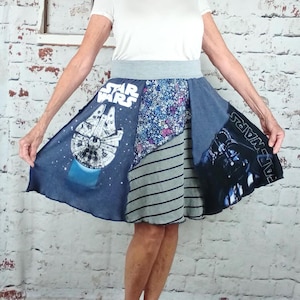 Upcycled Star Wars T-Shirt Skirt: Ladies Size L/XL, Yoga Waistband