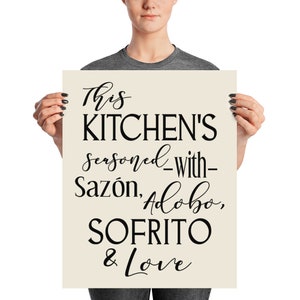 This Kitchen is Seasoned with Sazon Adobo Sofrito & Love La Cocina The Kitchen - Decorazione da parete per cucina portoricana spagnola