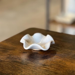 Handmade Clay Ceramic Gloss White Wavy Delicate Ring Dish