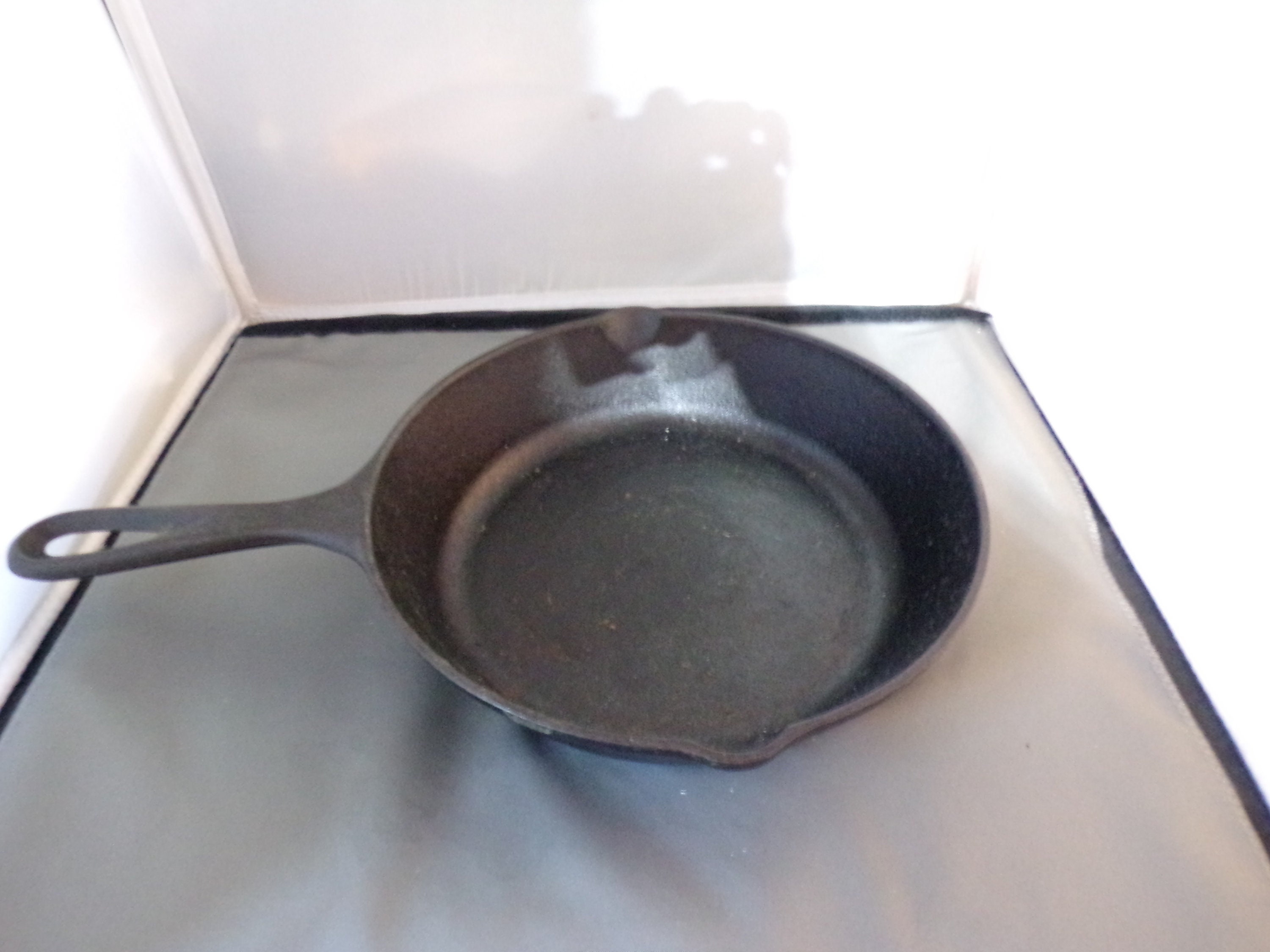 Vintage Lodge 5SK Cast Iron Skillet 8 Inch Free Shipping 