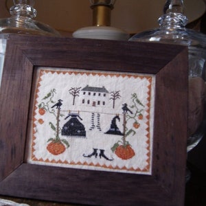 PDF DOWNLOAD • The Queen Bee &quot;Autumn&quot; • Counted Cross Stitch Pattern, Primitive, Halloween, Autumn, Pattern Only