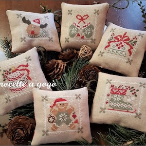 Crocette A Gogo  • "Christmas Green Chic" • Counted Cross Stitch Pattern • Winter, Ornaments, Christmas, PATTERN ONLY